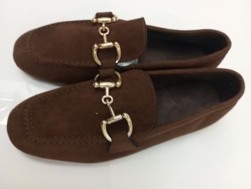 کفش‌هاي راحتي زنانه با جزئيات و اکسسوري جير قهوه‌اي تيره  Trendyol Shoes